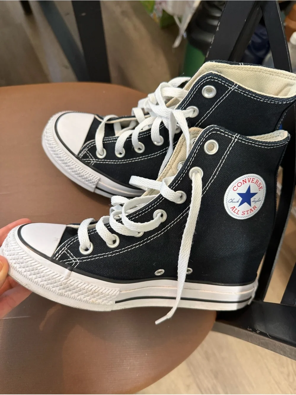 Converse Black woman and White High Top Sneakers size 6 great condition!